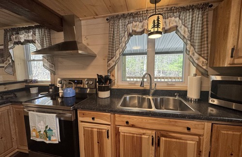 Swengel Cabine | Sweet Fern Cottage, enjoy the seclusion and peace of the Appalachian Mountains.