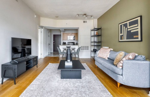 West End Appartement | Sweet Foggy Bottom 1BR w/ Roof Pool & Coffee Shop, nr GU, by Blueground