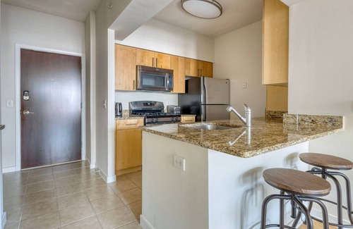 West End Appartement | Sweet Foggy Bottom 1BR w/ Roof Pool & Coffee Shop, nr GU, by Blueground