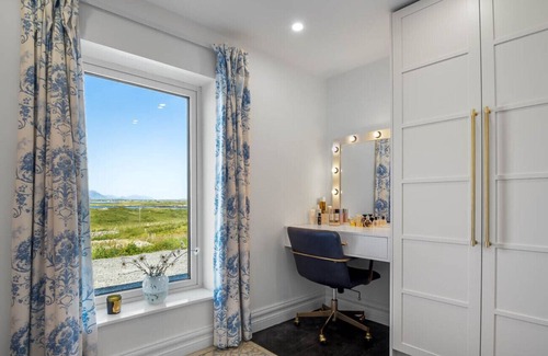 Ballyconneely Chalet De Ski | Sweet Garden - A memorable stay