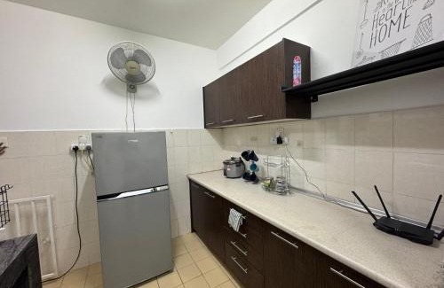 Sungai Buloh Appartement | Sweet Homestay Tasik Biru Kundang