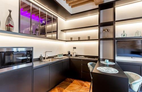 Griffon - Royale Appartement | SWEET LEONE II -appartement avec spa privé-Lyon Place Terreaux