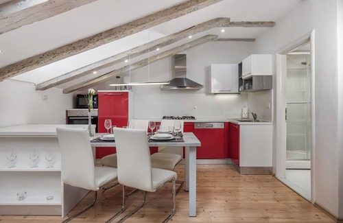 Rijeka Appartement | Romantic Nest douce sous le dôme - Rijeka Center