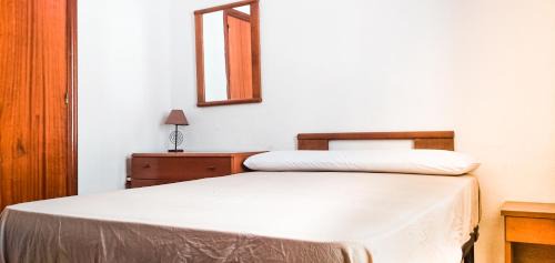 El Ejido Maison | Sweet Room in Malaga Center "Homestay" - Habitación Alojamiento en Apartamento
