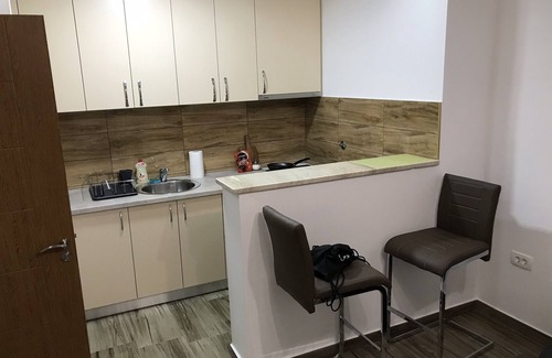 Podgorica Appartement | Charmant petit appartement à Podgorica avec vue sur le parc
