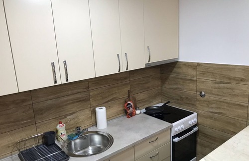 Podgorica Appartement | Charmant petit appartement à Podgorica avec vue sur le parc
