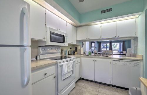 Palma del Mar Appartement | Sweet Snowbird Escape about 2 Mi to St Pete Beach