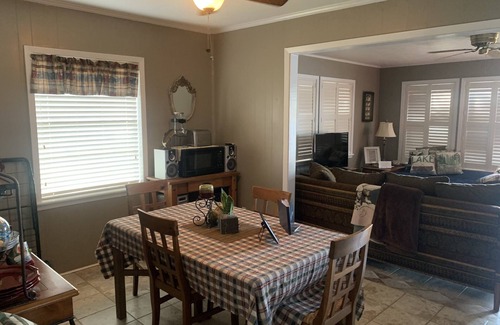 Van Zandt County Cabine | Cabine pittoresque sur le lac privé-11357 FM 858, Ben Wheeler, TX 75754