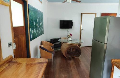 Upper Burringbar Maison | Sweetwater Cottage. A private mountain escape