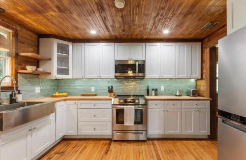 Fort White Maison | Sweetwater on the Range - New Reno Farm Getaway