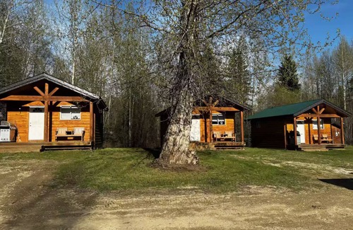 Valemount Cabine | Swift Creek Resort Cabin #2