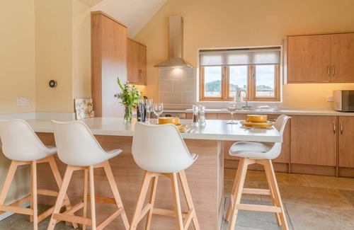 Bidford-on-Avon Cottage | Swifts Retreat at Oosland Barns - sleeps 2 guests in 1 bedroom