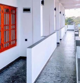 Pottuvil Division 2 Hôtel | Swiss Bay Hotel & Resort-Arugambay