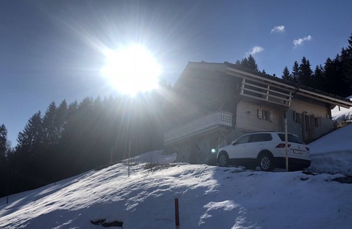 Vers L'Eglise Chalet De Ski | Chalet suisse avec bain à remous