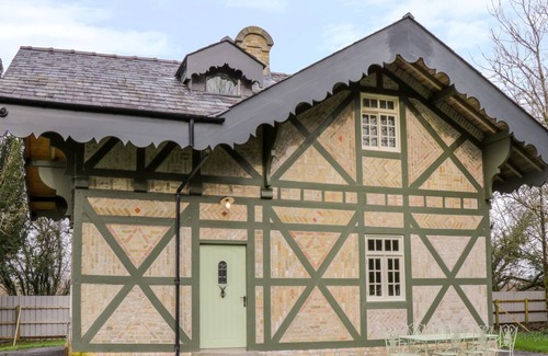 Mohill Cottage | SWISS COTTAGE, avec feu ouvert à Mohill, comté de Leitrim, Réf. 1002665