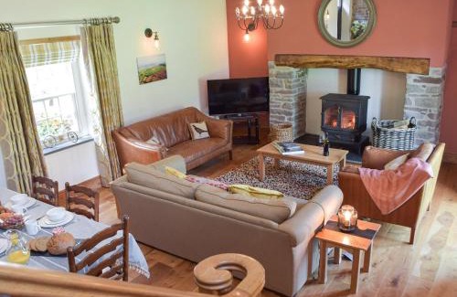 Llanybri Maison | Swn-Y-Don