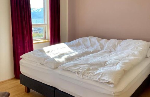 Hrisey Island Maison | Syðstibær Guesthouse