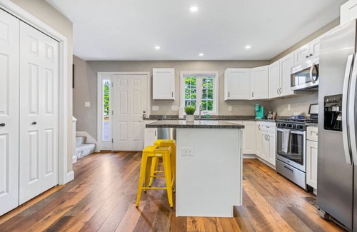 Old Orchard Beach Appartement | Symphonic Serenity: 2BR Rhythmic Retreat