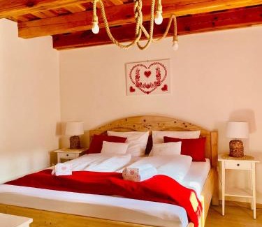 Fertoendred Maison | SZÍVES LAK