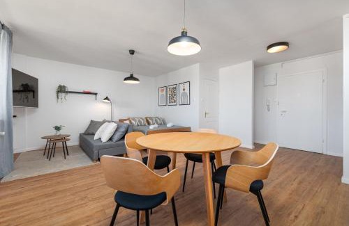 Grochow Appartement | Szaserów 47-49 by Homeprime