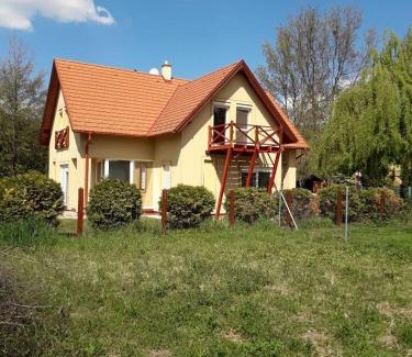 Szigliget Maison | Szigliget Strand mellet levő, csendes, kényelmes ház