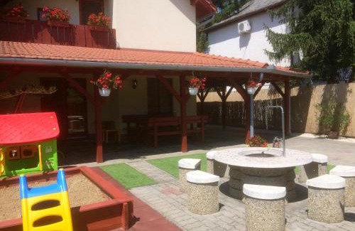 Tiszakecske Maison | Tünde Vendégház