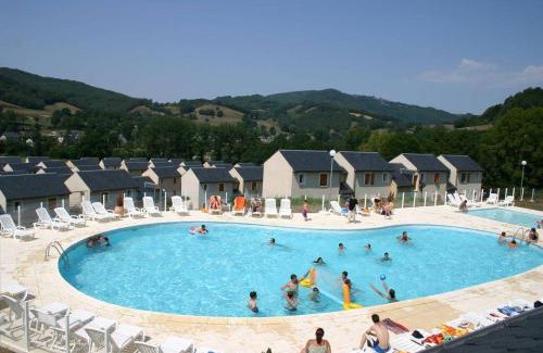 Saint-Geniez-d'Olt Appartement | T 2 Dans village vacances 3 * à Saint Geniez 2 piscines chauffée (43)