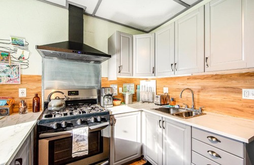Bremerton Maison | T and B Cottage