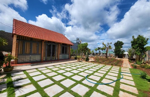 Buon Ma Thuot Hôtel | T'Farmstay villa and resort Buon Ma Thuot City
