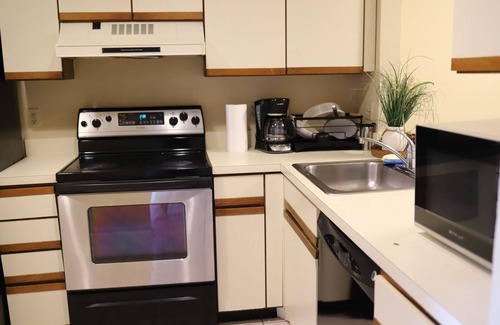 Greenview Shores Maison | T-house C 2/2.5- 3 beds, in Wellington Shared pool
