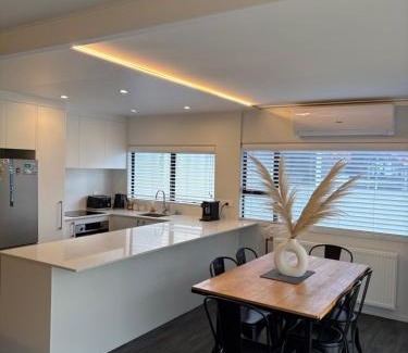 Rotorua Maison | T Two on Whakaue