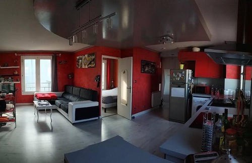 Bourgoin-Jallieu Appartement | T2-42m2-Climatisation, lumière tamisée-garage