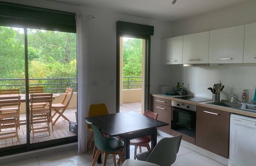 Est Appartement | T2 Aix en Provence piscine terrasse climatisé