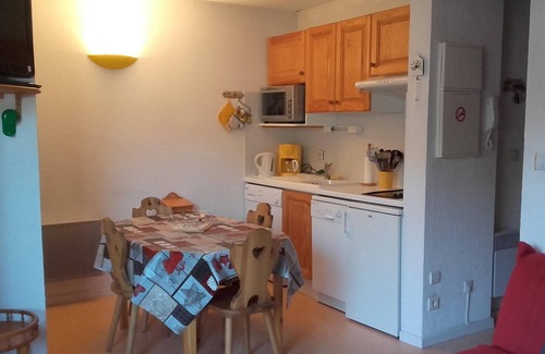 Saint-Lary-Soulan Appartement | Appartement T2 de 2 à 4 personnes au coeur du village, IDEAL POUR CURISTES.