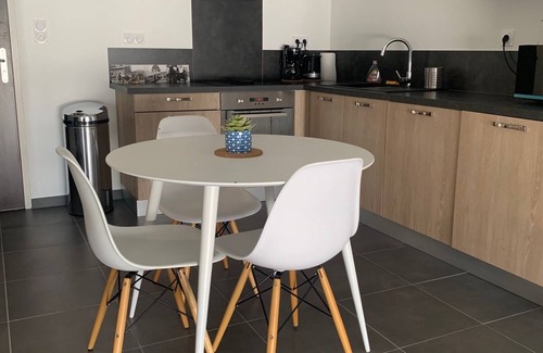 Corte Appartement | Location appartement T2, 45m2 à Corte : résidence calme, vue sur la citadelle !