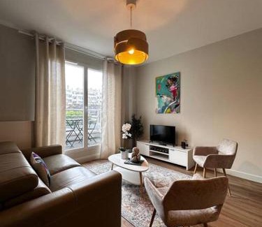 12th Arrondissement Appartement | T2 balcon 3 mn à pied métro8 et T3