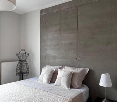 12th Arrondissement Appartement | T2 balcon 3 mn à pied métro8 et T3