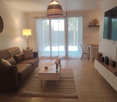 ZAC Andromede Appartement | T2 balnéothérapie, jardin, parking, tram, boulodrome