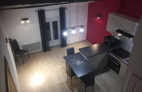 Les Roches-de-Condrieu Appartement | T2 BIS - Stationnement - Cosy