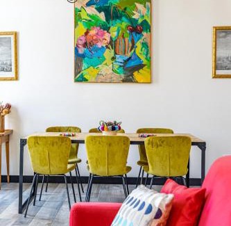 Opera Appartement | T2 Chic, Vue Vieux-Port et Notre Dame, Atypique, Calme, Clim, 48M2, Accès autonome avec code