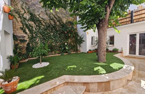 Meze Appartement | T2 climatisé à 50m du port et de la plage