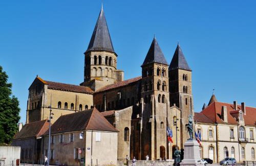 Paray-le-Monial Appartement | T2 hypercentre 50m Basilica