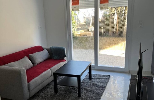 Bagnols-sur-Ceze Appartement | T2 dans une villa au calme