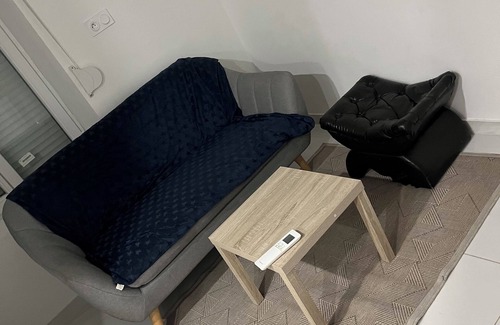 Bagnols-sur-Ceze Appartement | T2 dans une villa au calme
