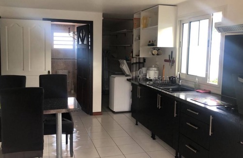 La Riviere Saint-Louis Appartement | T2 dans résidence privée avec climatisation