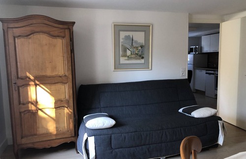 Aix-les-Bains Appartement | T2 bord du lac vacances et cures Tarif préférentiel pour sejour de 3 semaines
