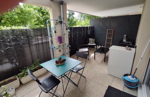 Barriere de Paris Appartement | T2 near metro B with terrace & garden - Parking
