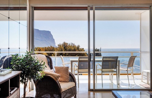 Cassis Appartement | T2 PLAGE DU BESTOUAN CASSIS - MAGNIFIQUE VUE MER - PARKING