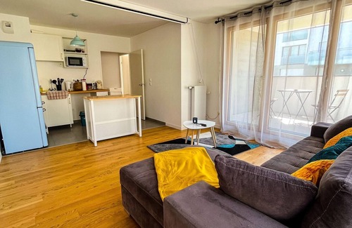 Rungis Appartement | T3 -4 km Aéroport Orly-proche T7