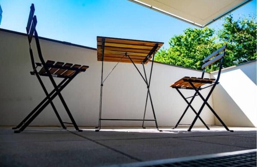 Rungis Appartement | T3 -4 km Aéroport Orly-proche T7